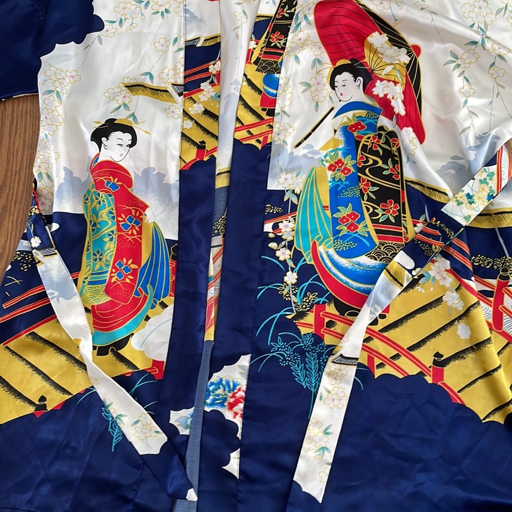 Kimono Robe View 5